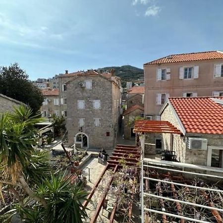 Cozy Old Town Apartment, Μπούντβα Εξωτερικό φωτογραφία