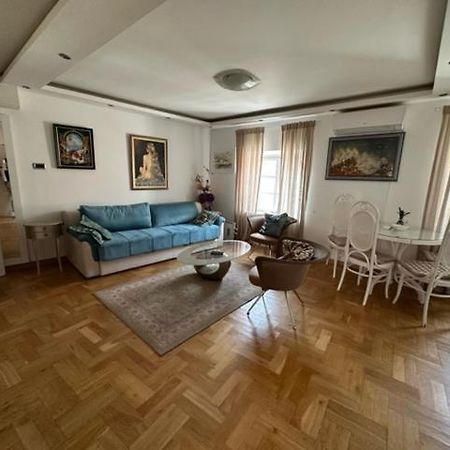 Cozy Old Town Apartment, Μπούντβα Εξωτερικό φωτογραφία