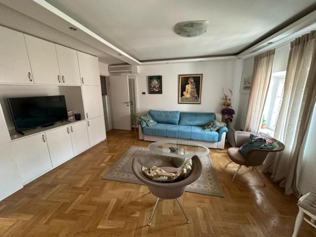 Cozy Old Town Apartment, Μπούντβα Εξωτερικό φωτογραφία