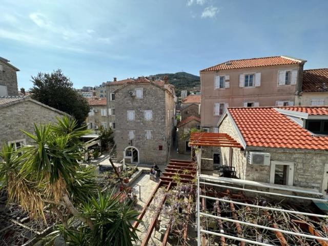 Cozy Old Town Apartment, Μπούντβα Εξωτερικό φωτογραφία
