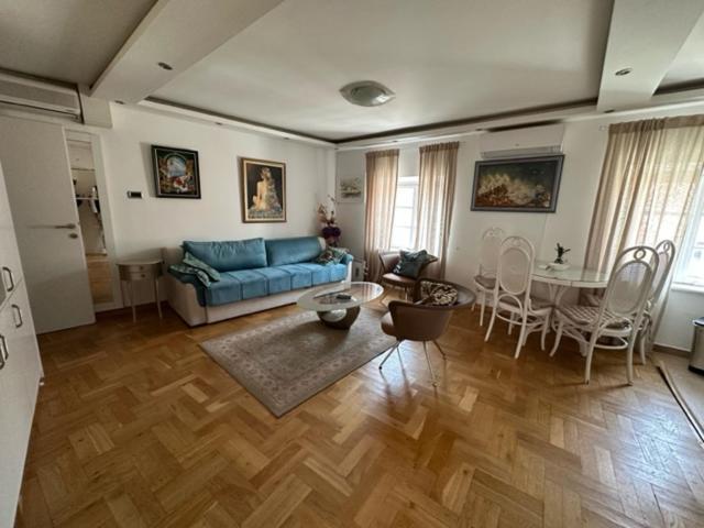 Cozy Old Town Apartment, Μπούντβα Εξωτερικό φωτογραφία
