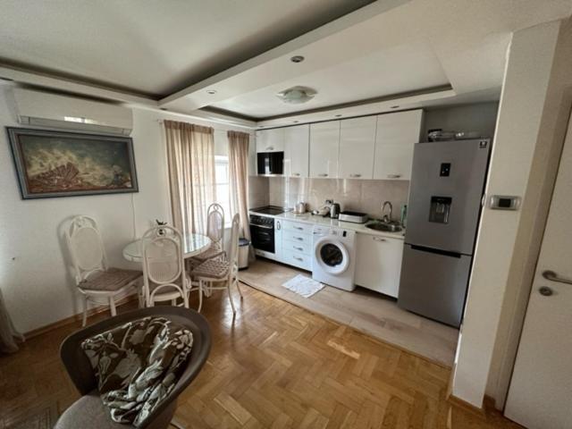 Cozy Old Town Apartment, Μπούντβα Εξωτερικό φωτογραφία