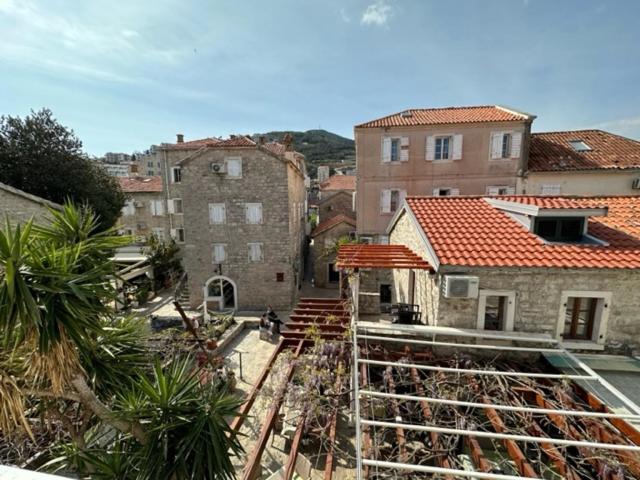 Cozy Old Town Apartment, Μπούντβα Εξωτερικό φωτογραφία